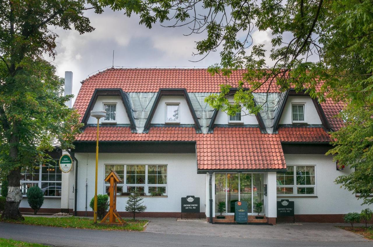 斯卡尔卡奇酒店 Nový Jičín 外观 照片